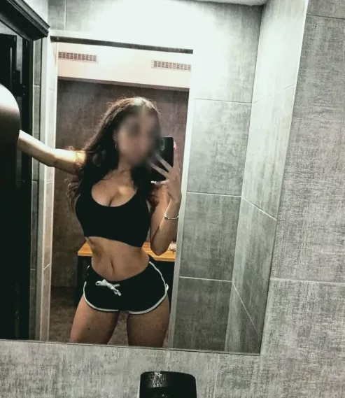 Juliane, 31