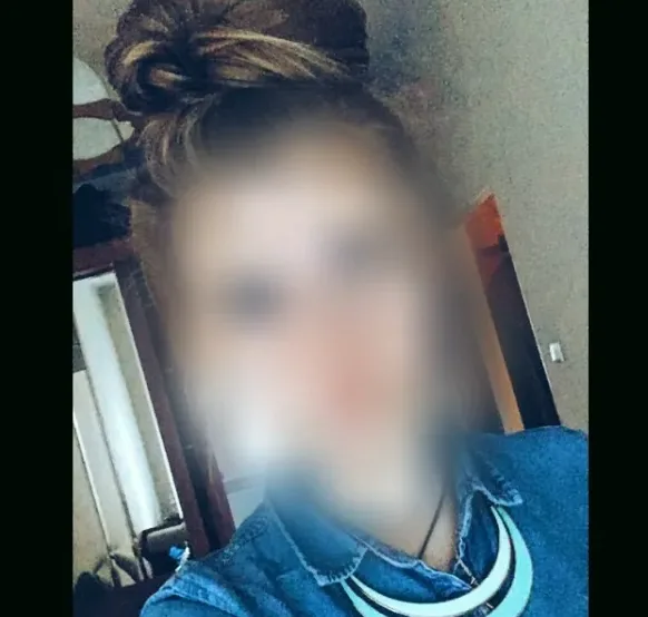 Pia, 34